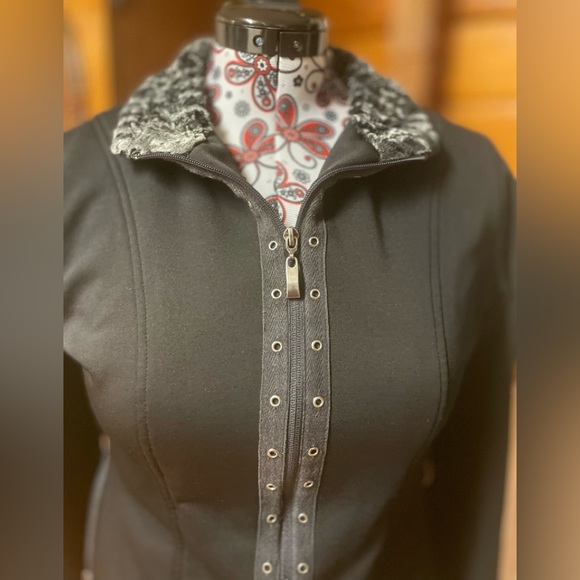 Wooly Bully Wear Jacket - Picture 2 of 12